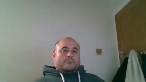 Snapshot of bobabator chatting on 10.28.25 bobabator online show from 10.28.25