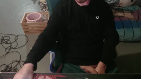 Snapshot of bobby12395 chatting on 09.14.25 Big dick energy online show from 09.14.25