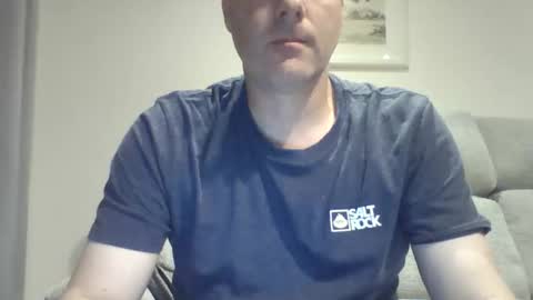 Snapshot of bobby_113 chatting on 09.21.25 bobby_113 online show from 09.21.25