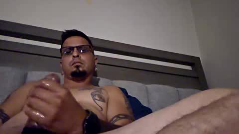 Snapshot of bobbyhill0798 chatting on 09.24.25 bobbyhill0798 online show from 09.24.25