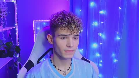 Snapshot of boicute chatting on 01.23.25 ALEXPVT IS OPEN online show from 01.23.25