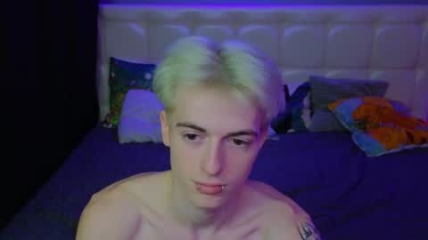 Snapshot of boicute chatting on 01.28.25 ALEXPVT IS OPEN online show from 01.28.25