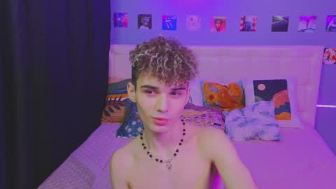 Snapshot of boicute chatting on 02.01.25 ALEXPVT IS OPEN online show from 02.01.25