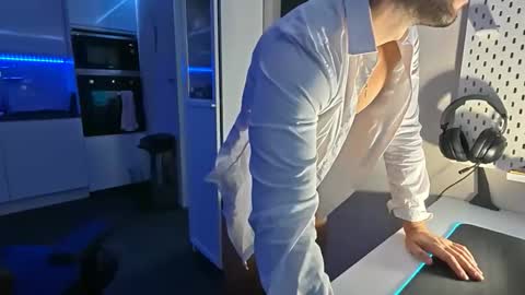 Snapshot of boiteasex chatting on 09.15.25 boiteasex online show from 09.15.25