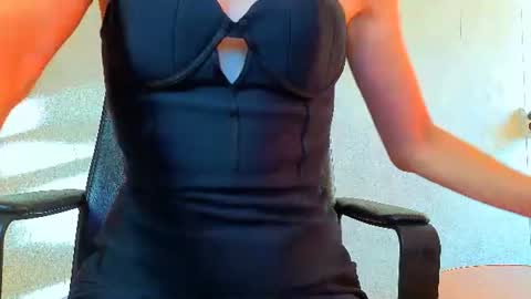 Mia online show from 06.26.26