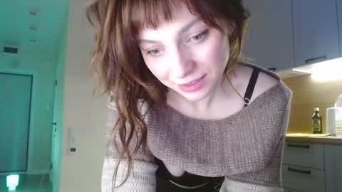 Snapshot of bonjourlabelle chatting on 01.01.25 Mary 3 live time content 18 online show from 01.01.25