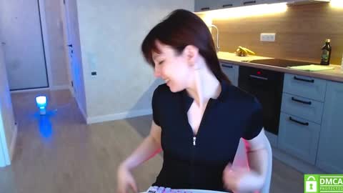 Snapshot of bonjourlabelle chatting on 01.30.25 Mary 3 live time content 18 online show from 01.30.25