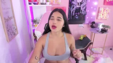 Snapshot of bonnie_benet chatting on 10.22.25 Bonnie online show from 10.22.25