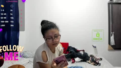bonnie lam  hello welcome to my room I hope you have fun and you can reach your maximum pleasure here with me online show from 06.18.26