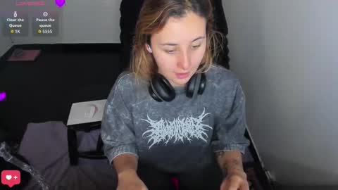 Bonnie Help me reach 500 likes online show from 02.05.26