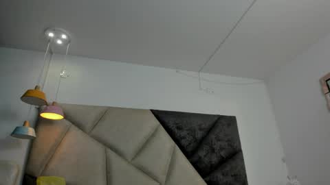   online show from 04.08.26