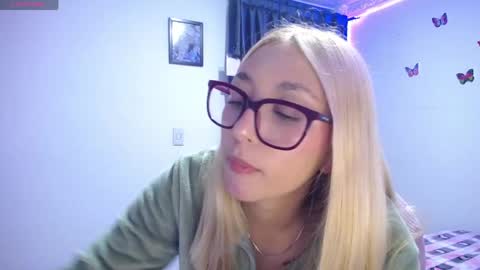 Snapshot of bonny_clyde_xx_ chatting on 04.18.26 Soffy Brooks Independent model online show from 04.18.26