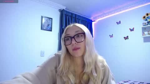 Snapshot of bonny_clyde_xx_ chatting on 04.22.26 Soffy Brooks Independent model online show from 04.22.26