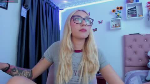 Snapshot of bonny_clyde_xx_ chatting on 05.19.26 Soffy Brooks Independent model online show from 05.19.26