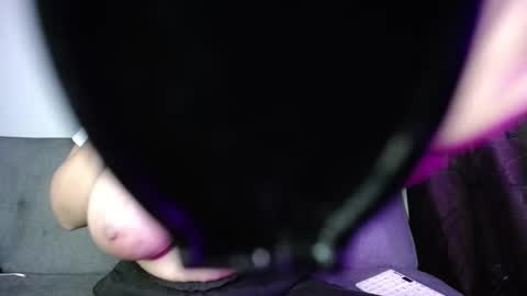 KIM     online show from 02.28.26