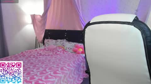 Snapshot of booozekirs_ chatting on 10.05.25 Milena online show from 10.05.25
