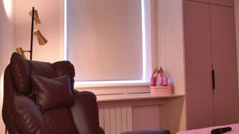 Hallie online show from 04.23.26