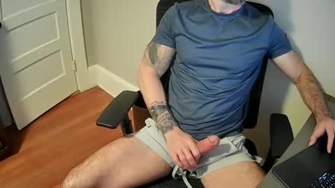 Snapshot of bosjrf chatting on 11.25.25 bosjrf online show from 11.25.25