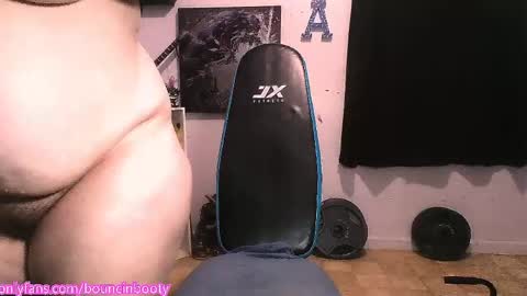 Snapshot of bouncinbooty chatting on 04.07.26 Pumpkin Butt online show from 04.07.26