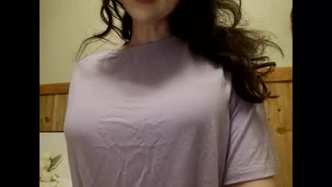 Bouncy Queen Majesty online show from 10.27.25