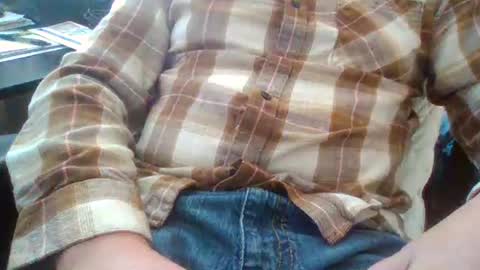 Snapshot of bourbonman144 chatting on 11.05.25 bourbonman144 online show from 11.05.25