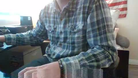 Snapshot of bourbonman144 chatting on 11.12.25 bourbonman144 online show from 11.12.25