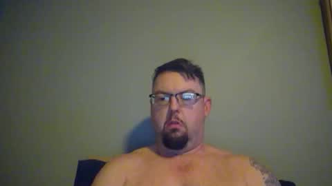 Snapshot of bowtieguy84 chatting on 04.05.26 bowtieguy84 online show from 04.05.26