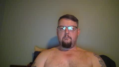 Snapshot of bowtieguy84 chatting on 04.11.26 bowtieguy84 online show from 04.11.26