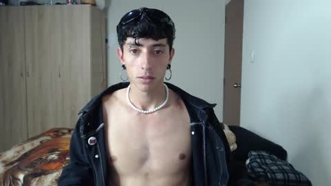 Boy Astro online show from 02.12.25