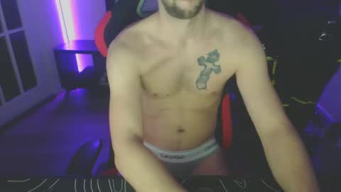 Snapshot of boy_t0y89 chatting on 02.17.25 boy_t0y89 online show from 02.17.25