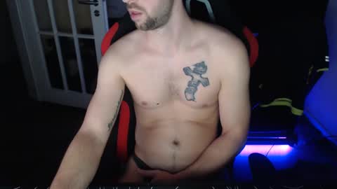 Snapshot of boy_t0y89 chatting on 03.10.25 boy_t0y89 online show from 03.10.25