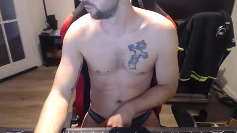 Snapshot of boy_t0y89 chatting on 10.20.25 boy_t0y89 online show from 10.20.25