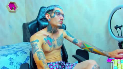 boy_tatto77 online show from 02.03.26