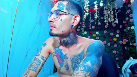 boy_tatto77 online show from 04.14.26