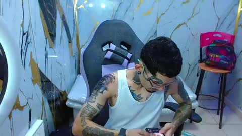 Snapshot of boy_tatto77 chatting on 05.22.26 boy_tatto77 online show from 05.22.26