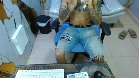 Snapshot of boy_tatto77 chatting on 05.31.26 boy_tatto77 online show from 05.31.26