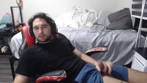 For business or to fuck me contact me boybigcocks Follow my OF  online show from 11.15.25