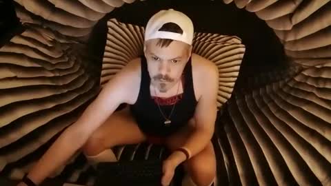 Snapshot of boyblond36 chatting on 01.12.25 Slutty Stud online show from 01.12.25