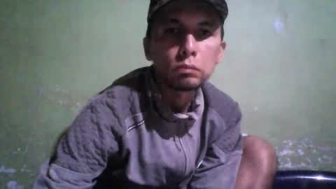 Snapshot of boycumlatino21 chatting on 01.19.25 Boy online show from 01.19.25