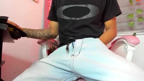 Snapshot of boyhornysex55 chatting on 11.04.25 boyhornysex55 online show from 11.04.25