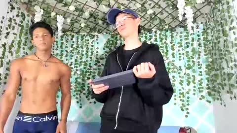 Snapshot of boys4hot_777 chatting on 03.03.25 boys4hot_777 online show from 03.03.25