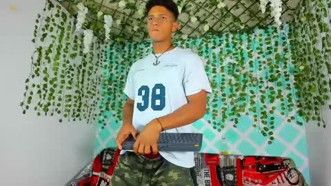 Snapshot of boys4hot_777 chatting on 03.11.25 boys4hot_777 online show from 03.11.25