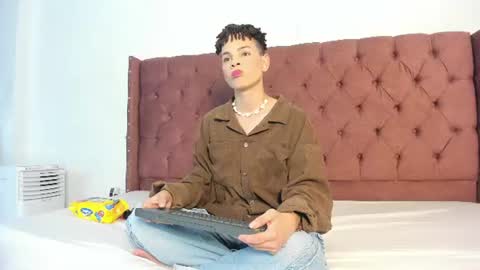 ALEX - TAYLER  -MIKE online show from 07.12.26