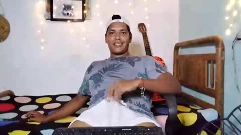 Snapshot of boysex1124 chatting on 01.30.25 andrew online show from 01.30.25