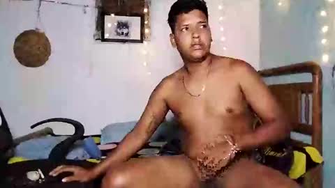 Snapshot of boysex1124 chatting on 02.06.25 andrew online show from 02.06.25