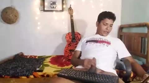 Snapshot of boysex1124 chatting on 03.03.25 andrew online show from 03.03.25