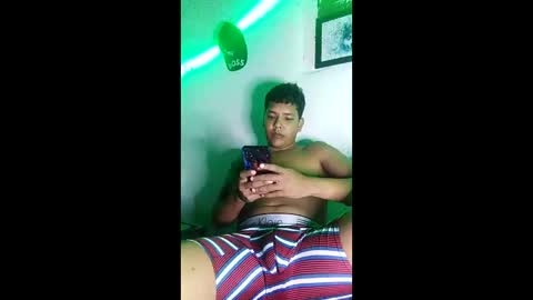 Snapshot of boysex1124 chatting on 02.05.26 andrew online show from 02.05.26