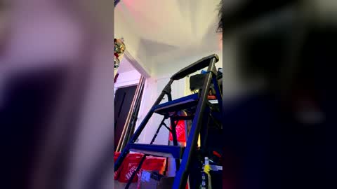 Snapshot of boysinherecumming chatting on 05.21.26 Tylers Cum Room online show from 05.21.26