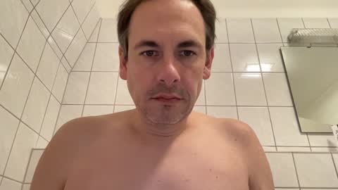 Snapshot of boyslut8 chatting on 01.14.25 boytoyhh online show from 01.14.25