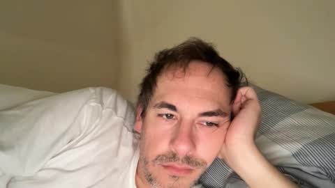 Snapshot of boyslut8 chatting on 10.31.25 boytoyhh online show from 10.31.25